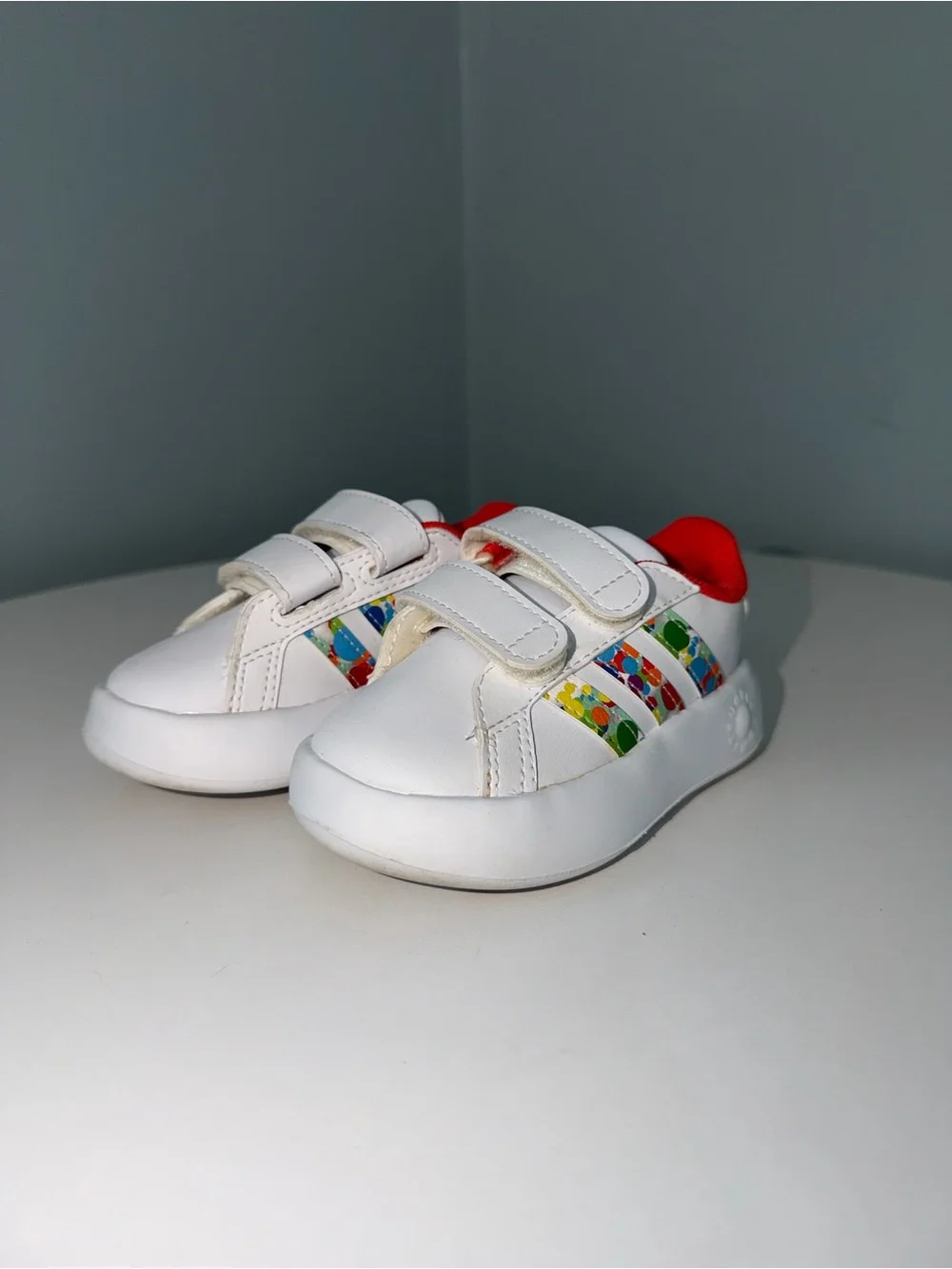 adidas grand court bubble comfy sneakers